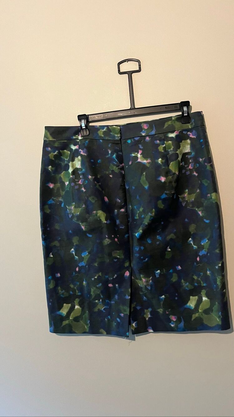 J.Crew No. 2 Pencil Skirt Women 12 Blue Green Floral Excellent Cotton Blend - Picture 3 of 7